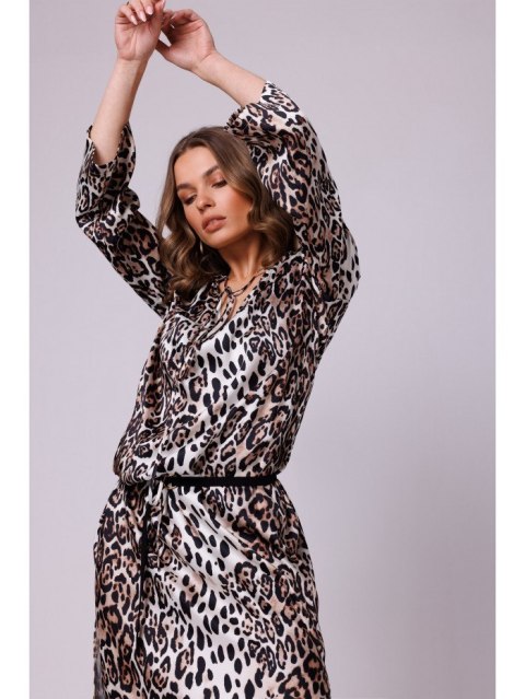 S338 Sukienka typu kaftan z wiązaniem przy szyi S338 Sukienka typu kaftan z wiązaniem przy szyi