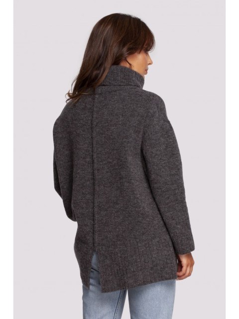 BK086 Sweter z golfem i rozcięciem z tyłu BK086 Sweter z golfem i rozcięciem z tyłu