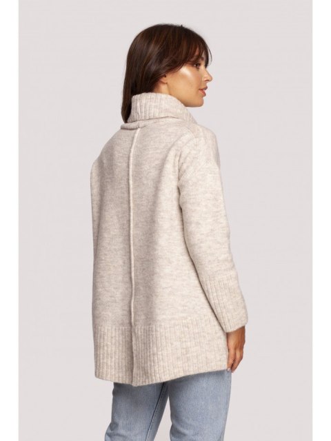 BK086 Sweter z golfem i rozcięciem z tyłu BK086 Sweter z golfem i rozcięciem z tyłu