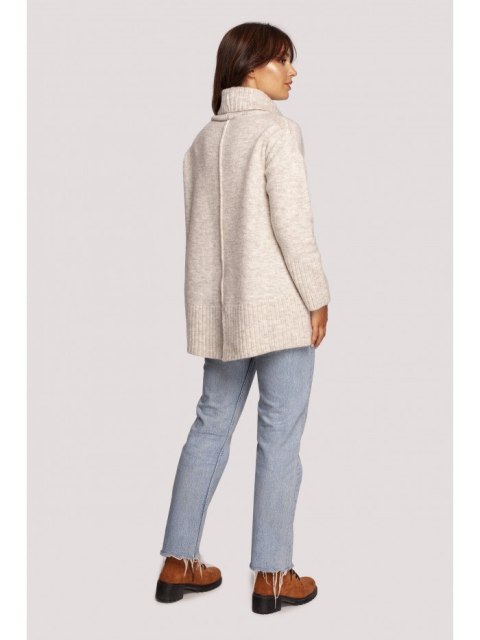 BK086 Sweter z golfem i rozcięciem z tyłu BK086 Sweter z golfem i rozcięciem z tyłu
