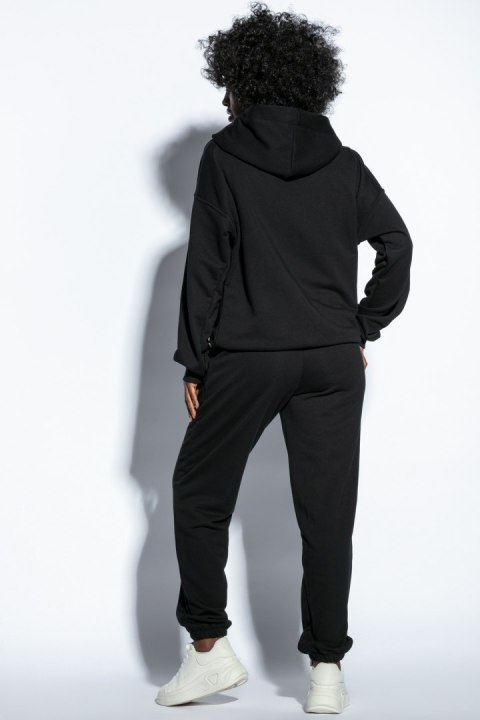 Bluza dresowa z kapturem i kieszeniami F1812 Fobya Bluza dresowa z kapturem i kieszeniami F1812 Fobya
