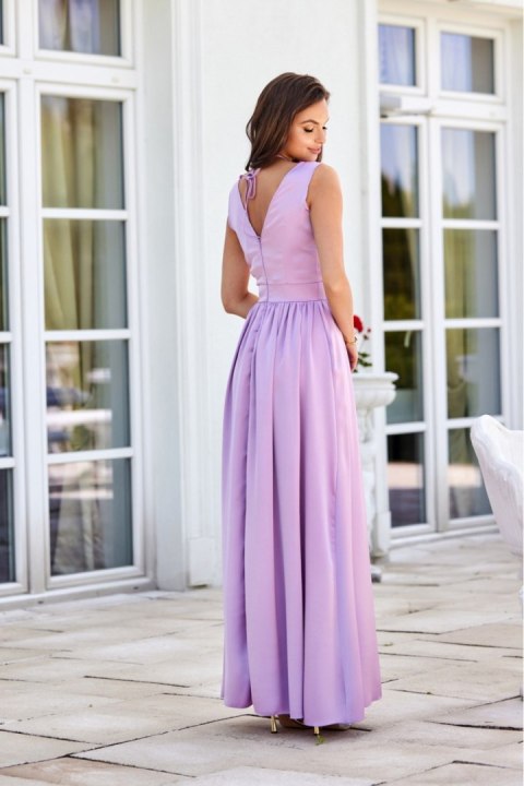 Paloma - satynowa sukienka maxi z ozdobną różą FIO Paloma - satynowa sukienka maxi z ozdobną różą FIO
