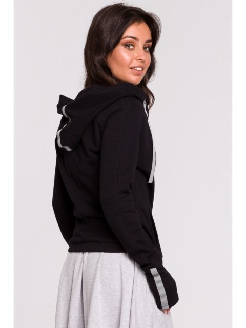 B127 Bluza z kapturem i przodem na zakładkę B127 Bluza z kapturem i przodem na zakładkę